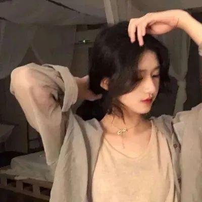 笼中女